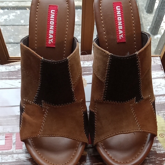 Unionbay Women's Brown Patchwork Sandals - Picture 2 of 8